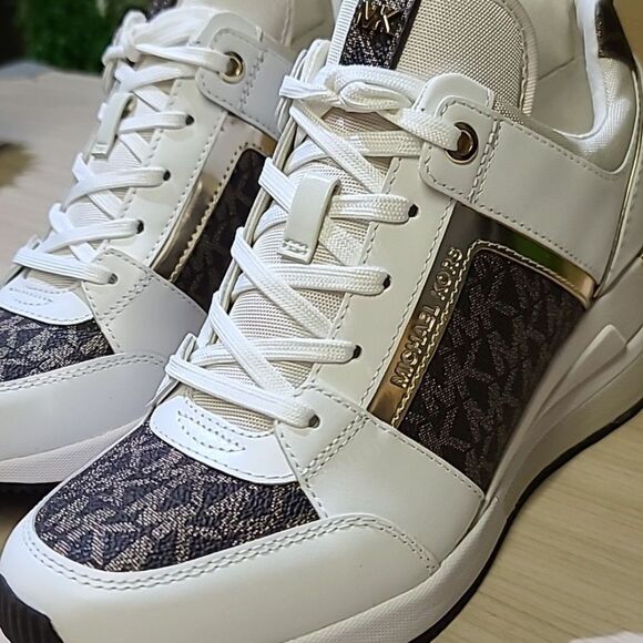 Michael Kors Georgie Trainer Optic White Multi US 6.5 Medium NEW - Picture 3 of 8